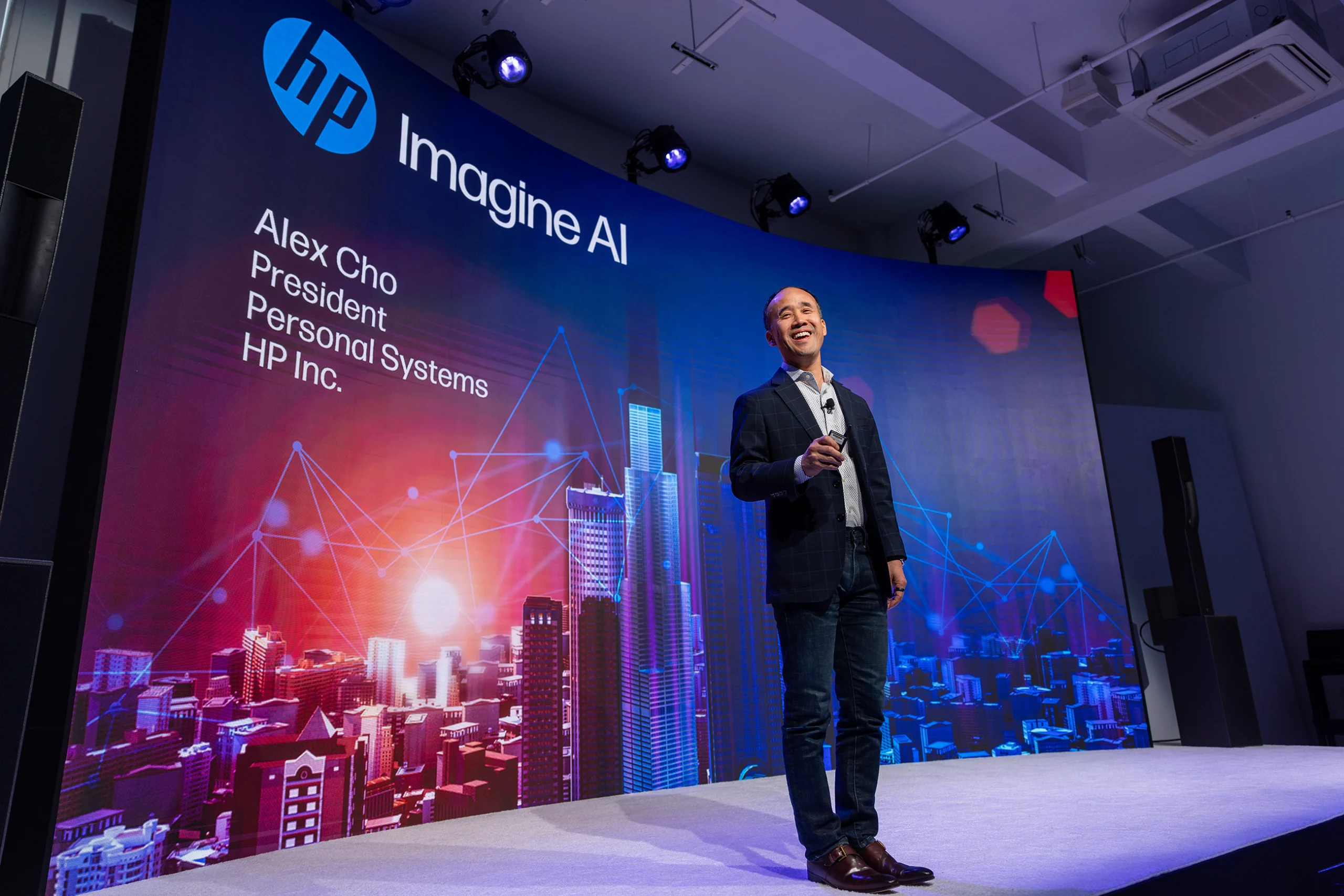 HP Showcases AI Advances in Laptops at Imagine AI Event, Emphasizing Performance, Security, and Personalization