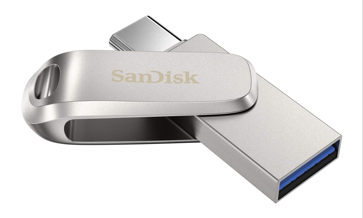 1TB Dual Flash Drive Offers Fast, Reliable File Transfers at $74.97