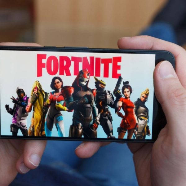 Epic Games Store Arrives on Mobile with Key Titles and a Push Against Market Giants