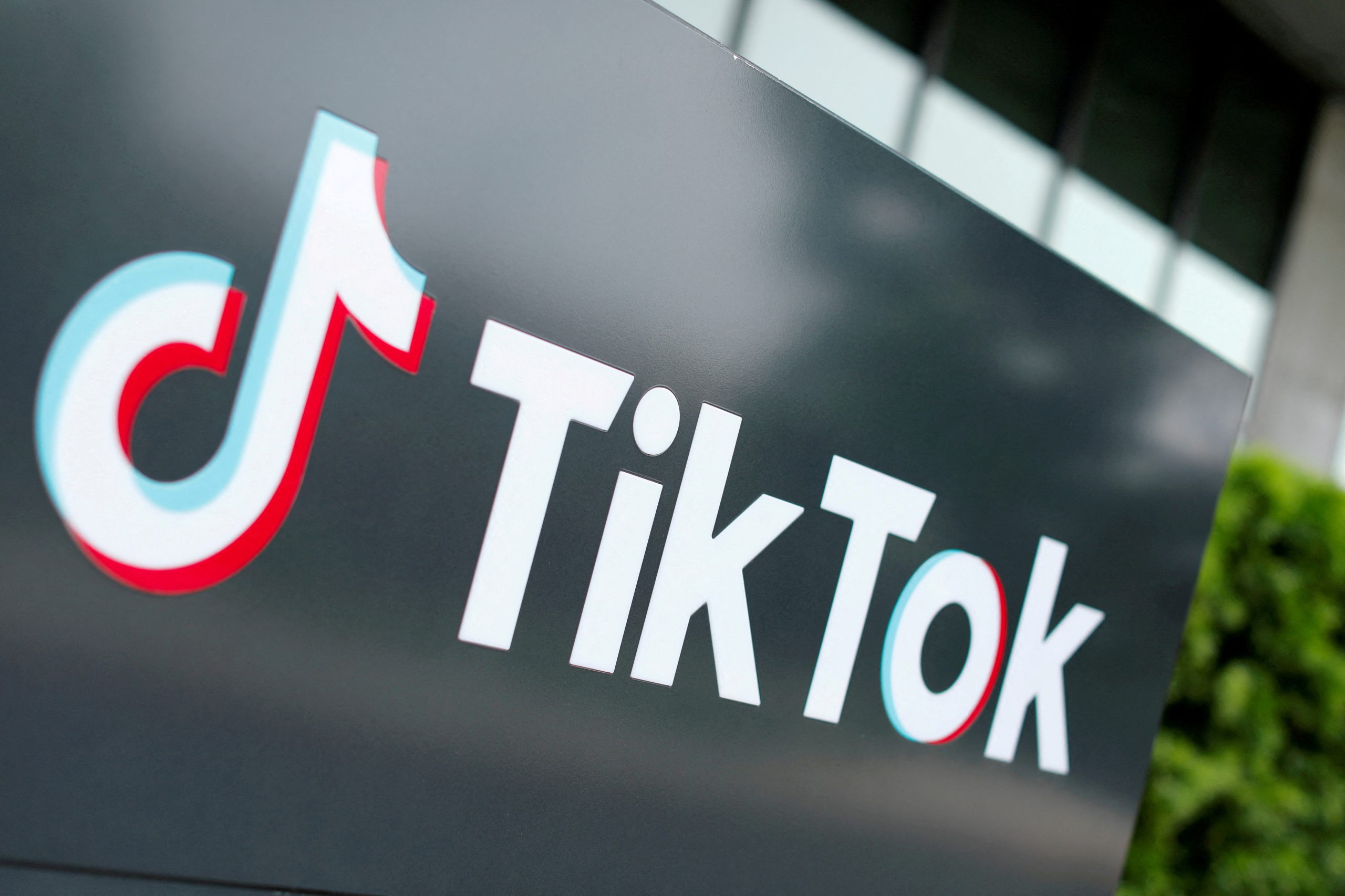 Debate TikTok’s Future as U.S. Court Weighs Free Speech, National Security, and Foreign Ownership Concerns