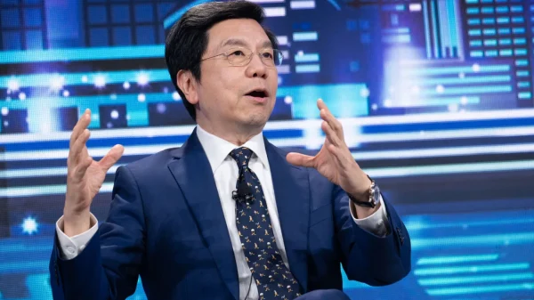 Kai-Fu Lee Predicts China Will Surpass US in AI Adoption as Costs Decrease and Innovation Accelerates