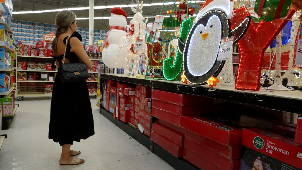 Marketers Prepare for a Transformative Holiday Shopping Season Amid Changing Consumer Habits