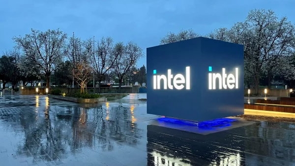 Qualcomm Eyes Intel Takeover Amid Chip Industry Shakeup and Intel’s Ongoing Struggles