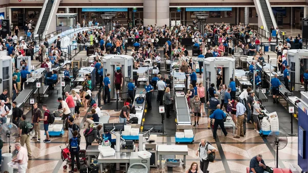 How to Choose the Best Travel Security Program for Smooth Airport Experiences