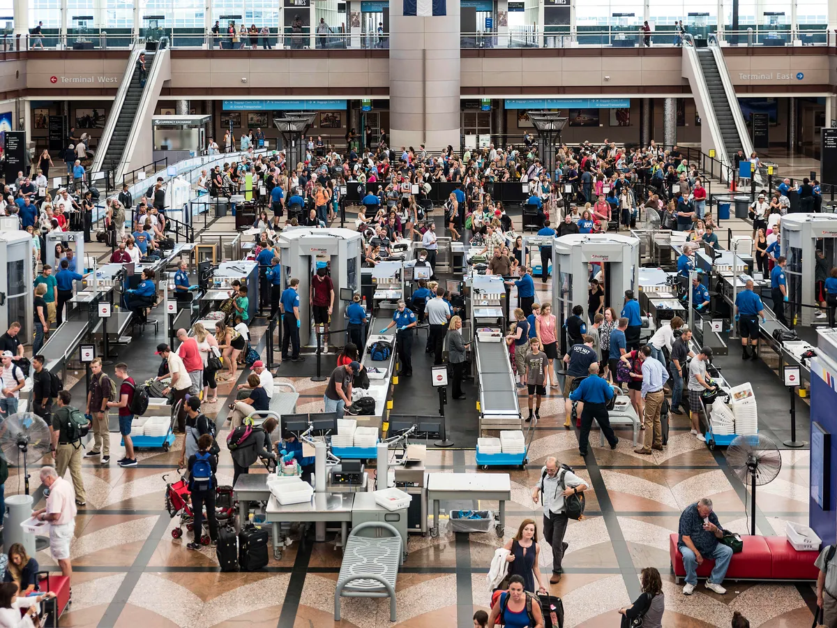 How to Choose the Best Travel Security Program for Smooth Airport Experiences