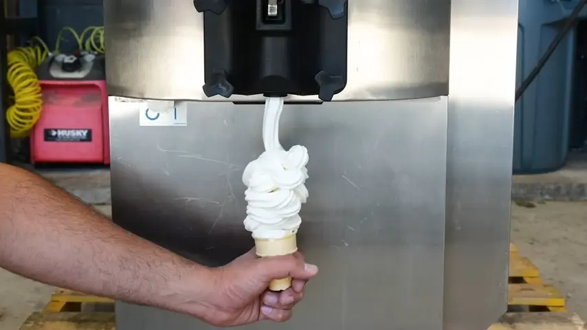 McDonald's Franchise Owners Gain Rights to Hire Third-Party Technicians for Ice Cream Machine Repairs