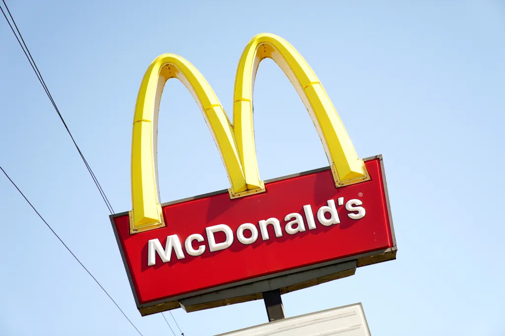 McDonald's Franchise Owners Gain Rights to Hire Third-Party Technicians for Ice Cream Machine Repairs