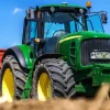 Senator Warren Criticizes John Deere for Profit Over Farmers, Alleging Violations of Repair Rights and Environmental Regulations