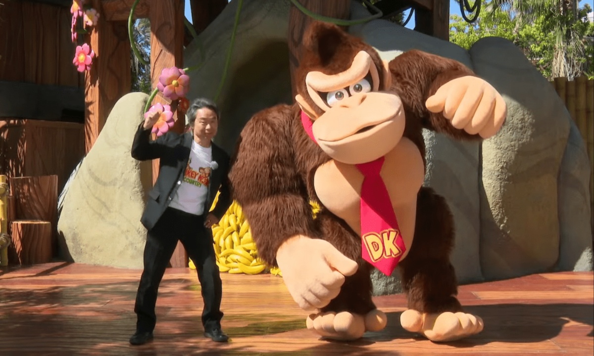 Shigeru Miyamoto Debuts Donkey Kong Country Area at Super Nintendo World in Japan