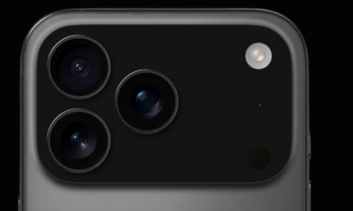 Leaked Design of iPhone 17 Air Shows Pixel-Inspired Camera Bar and Slimmer Build