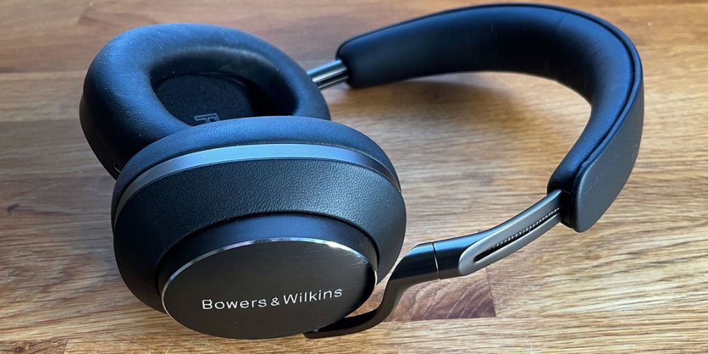 Bowers & Wilkins PX8