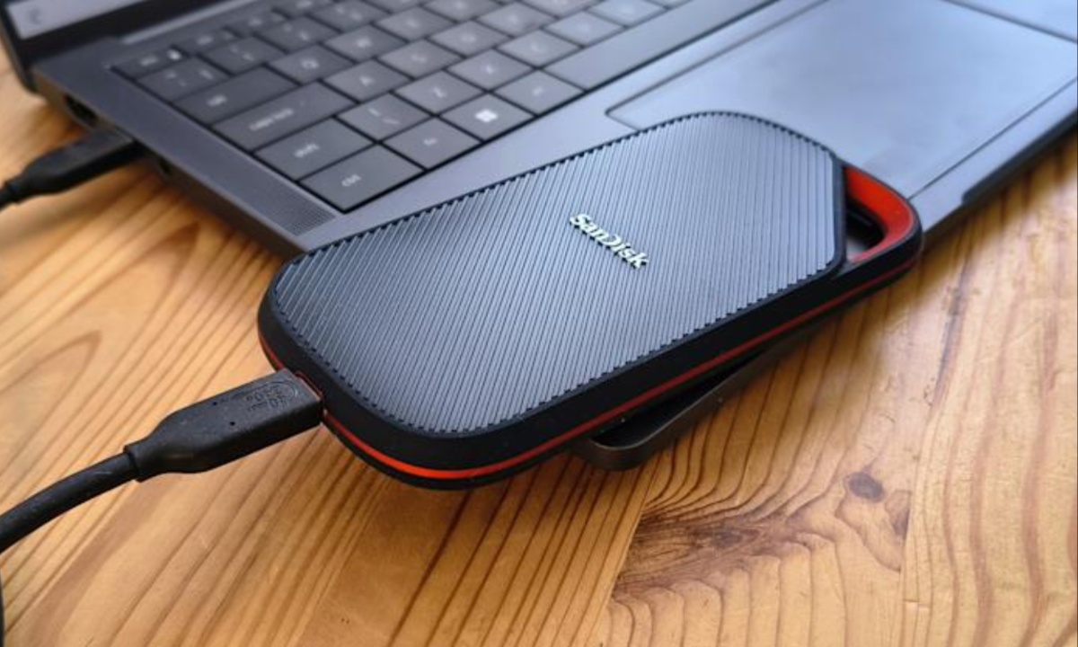 SanDisk Extreme Pro USB4 SSD Delivers Rugged Design but Falls Short on Speed and Stability