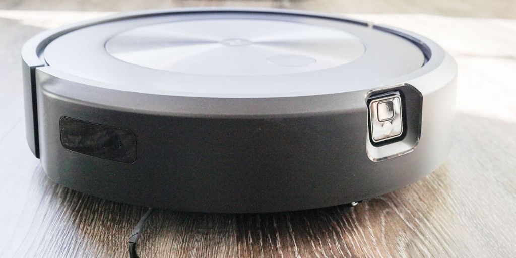 iRobot Roomba j7+